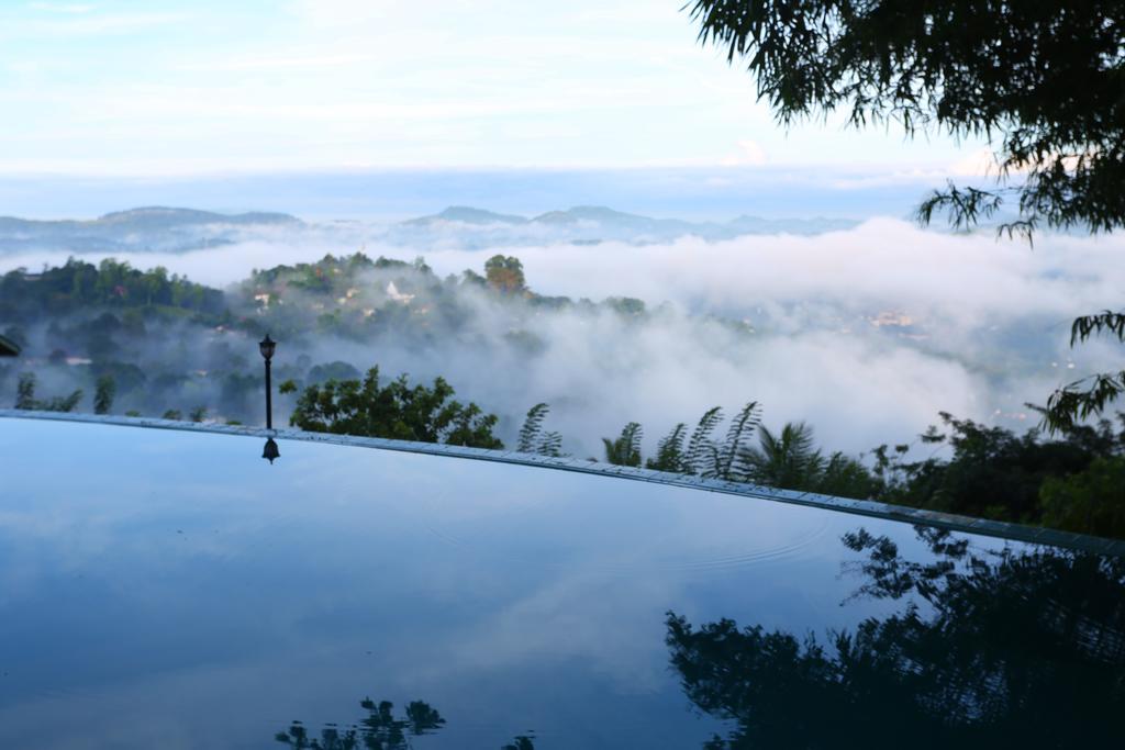 Randholee Resort & Spa Канди Екстериор снимка